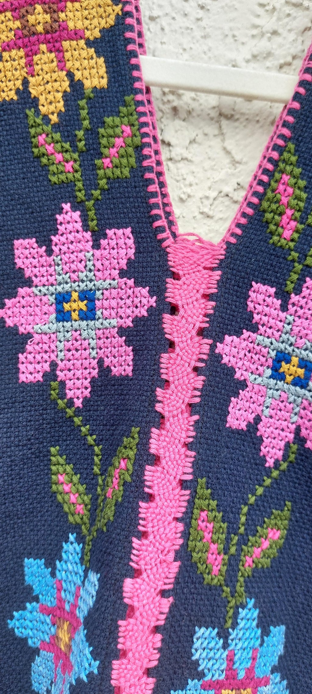 Embroidery Mexican top, blouse, Amuzgo top.     XS/S