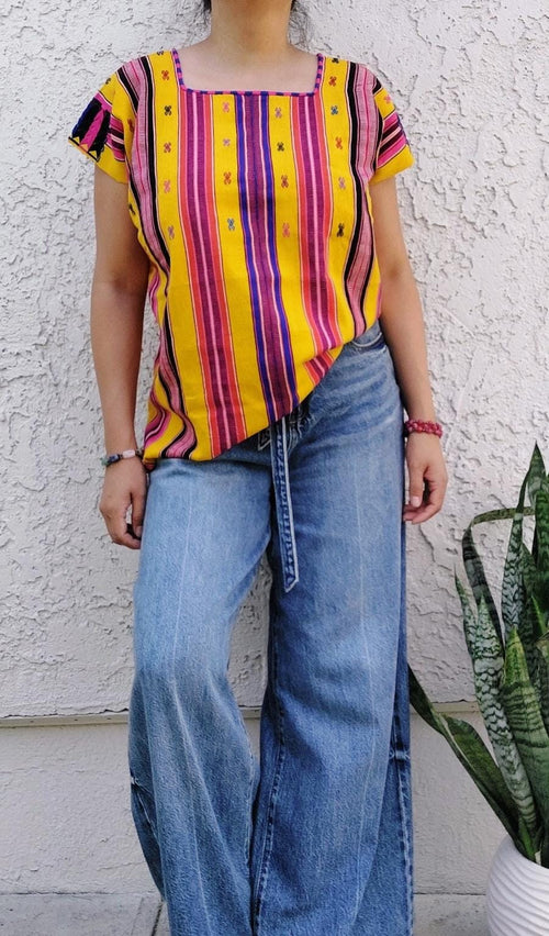 Backstrap loom Huipil,  Pantelhó blouse, Chiapas short huipil.    S/M/L