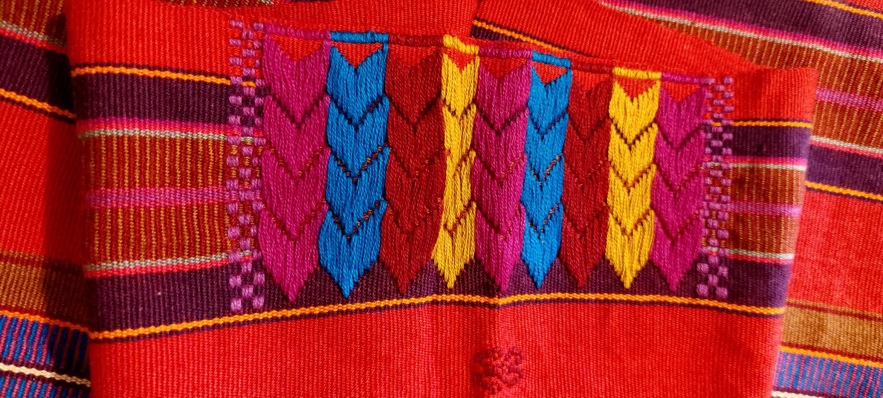 Backstrap loom Short Huipil,  Pantelhó Chiapas top, Handmade top, Mexican blouse Artisian, Ethnic  S/M.