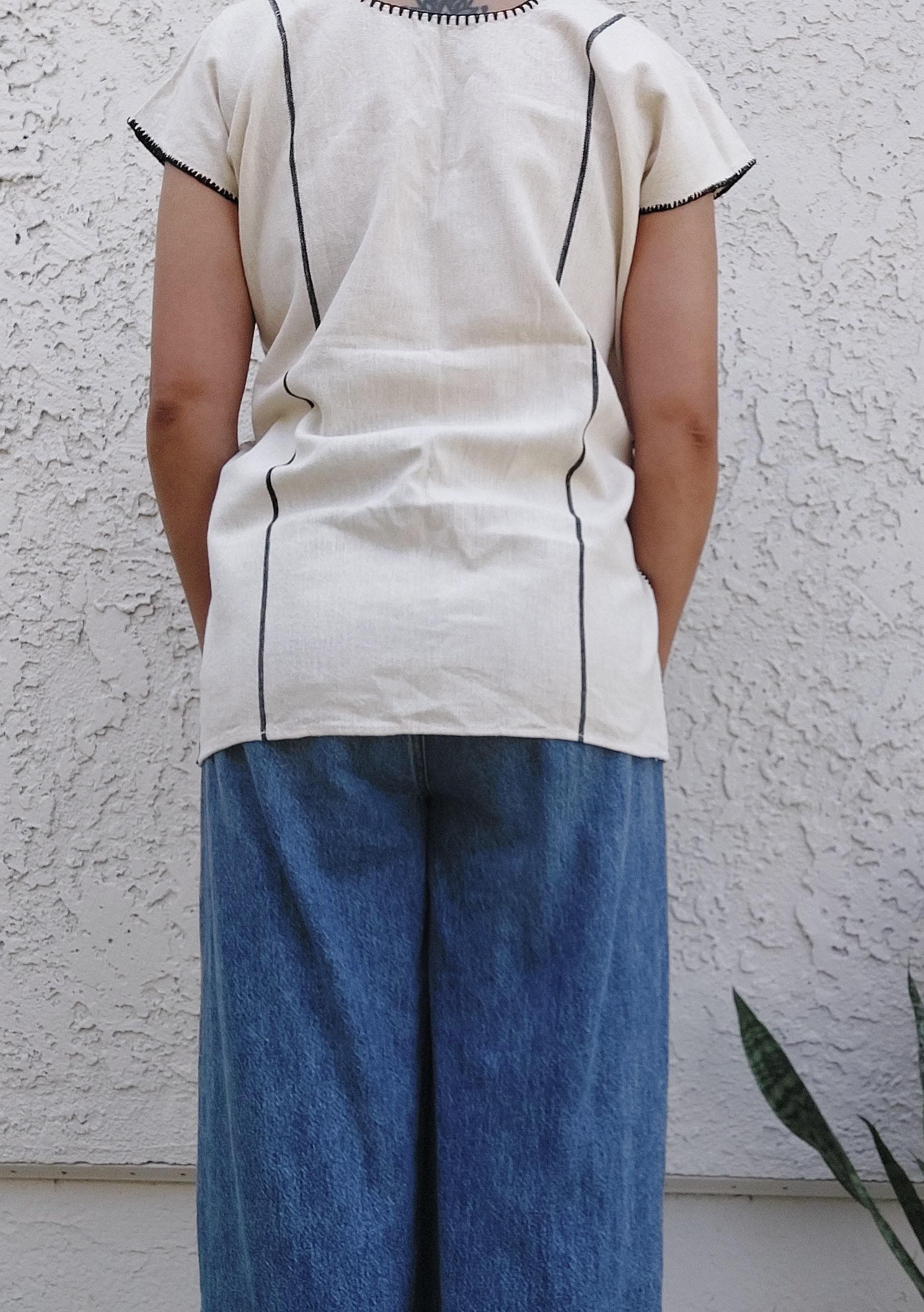 Backstrap loom Huipil, short Amuzgo Huipil, Embroidery Mexican top,  Artisian Oaxacan top, Handmade Artisian top, Handcrafted top.   S/M