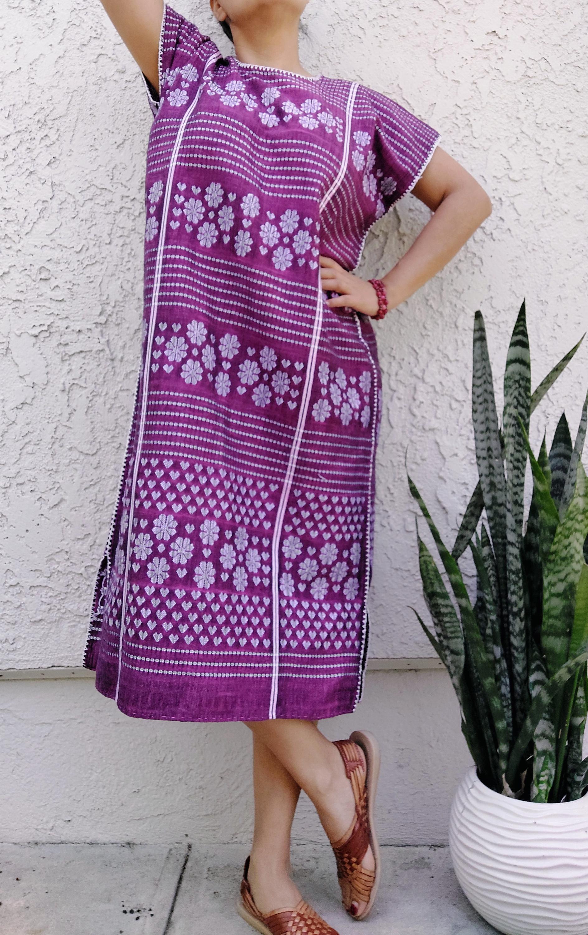 Handmade Huipil, Embroidery Mexican dress, Amuzgos, Guerrero. O/S