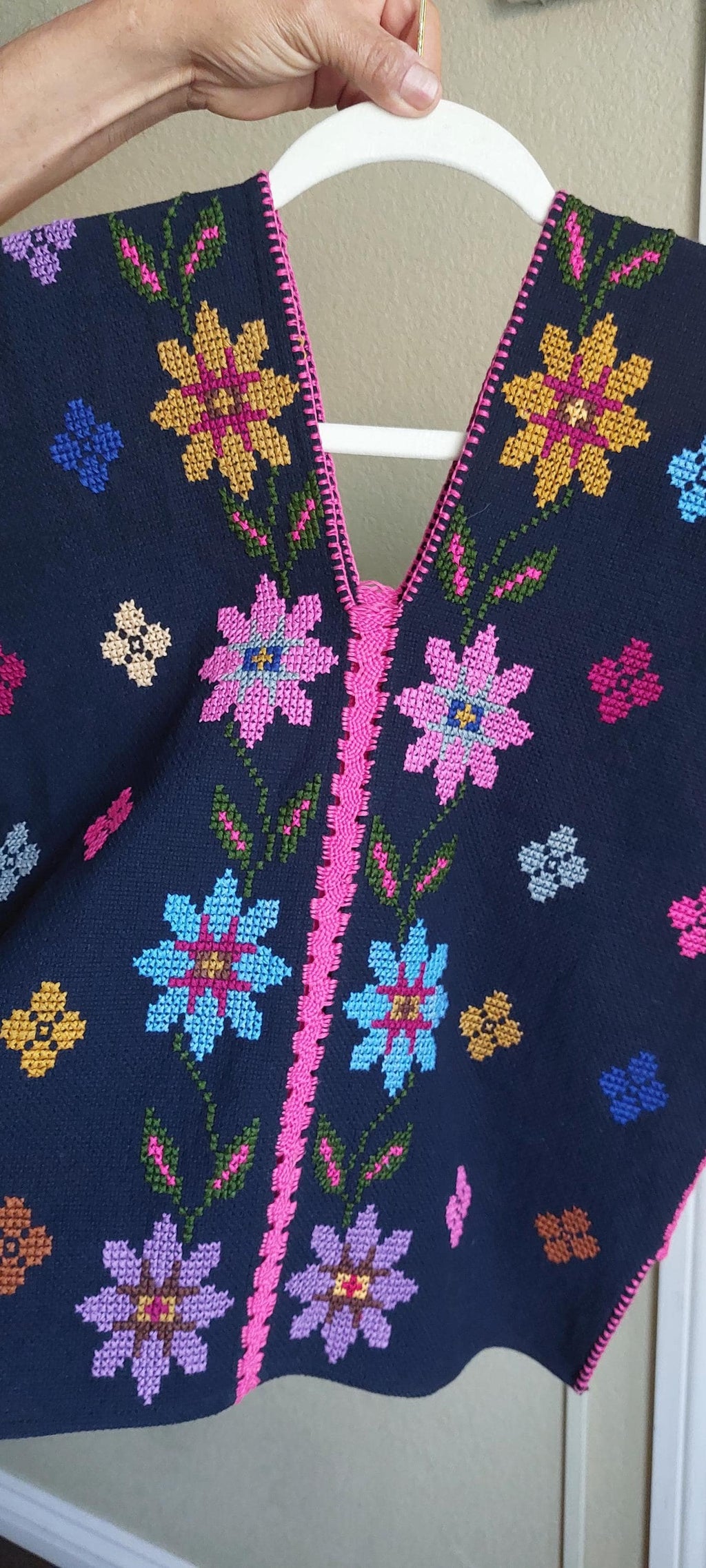 Embroidery Mexican top, blouse, Amuzgo top.     XS/S